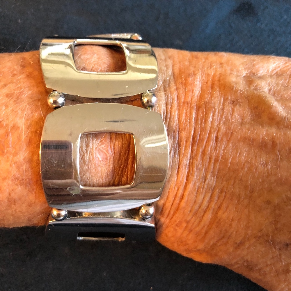 Silver open square stretch bracelet